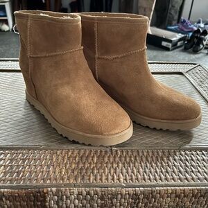 Women's Tan Suede Ankle Boots